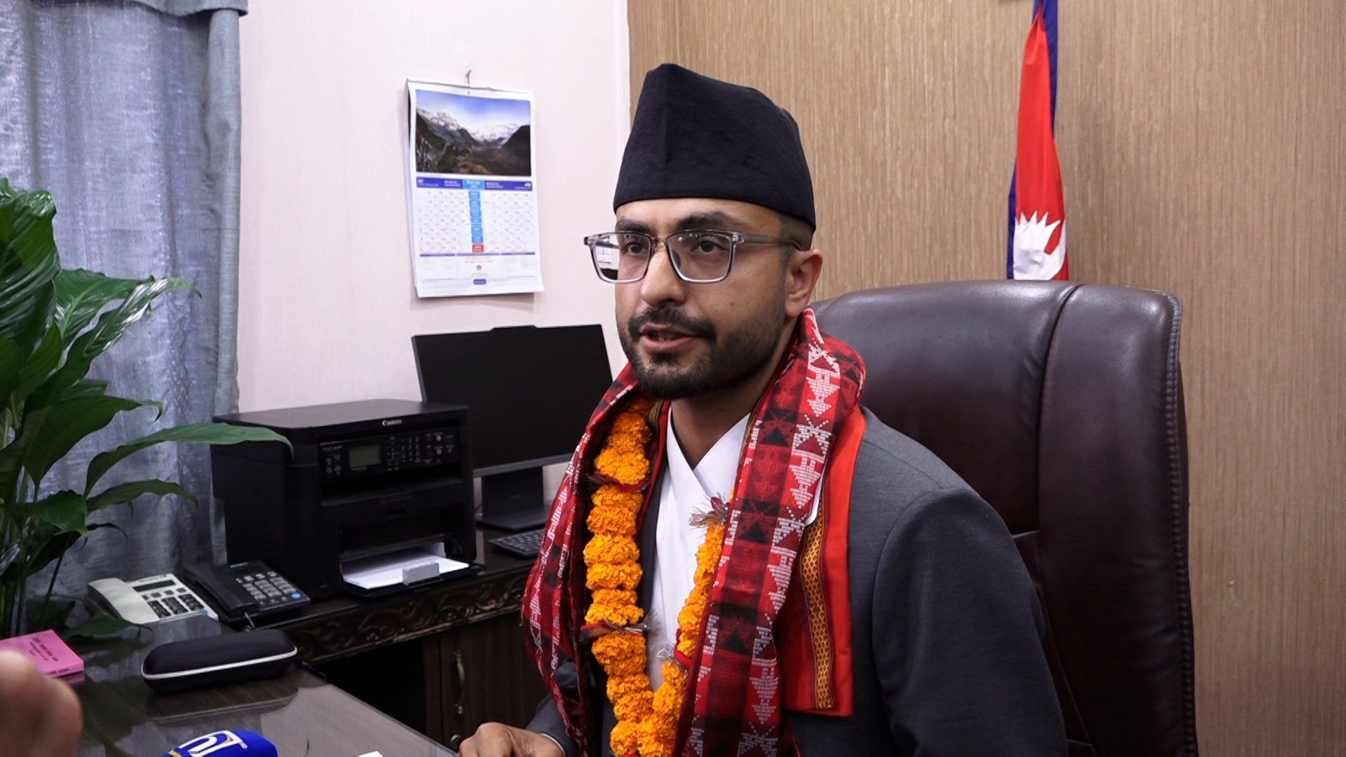 पदबहाली गर्दै सस्मित पोखरेलले भने : शिक्षा क्षेत्रलाई पार्दर्शी बनाउँछौं (भिडियो सहित)