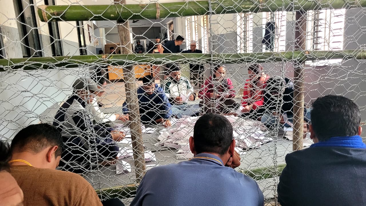 रामेछापमा नेकपाका श्रेष्ठको अग्रता, कांग्रेस दोस्रो स्थानमा