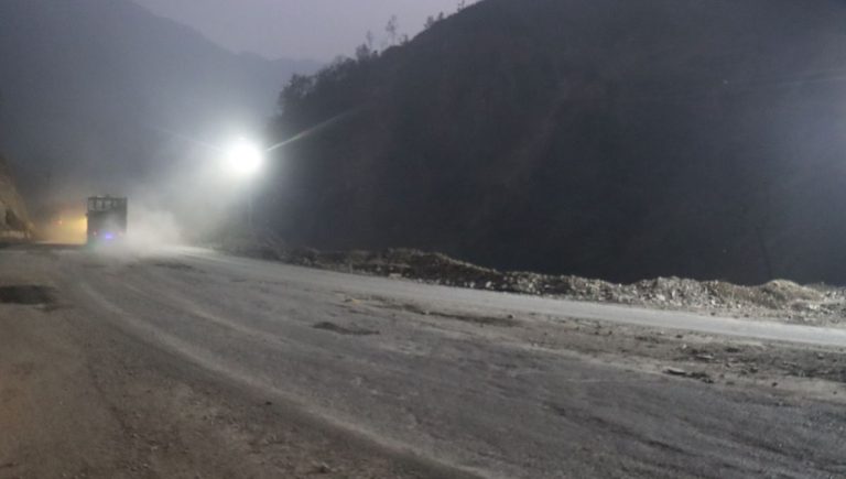 तुइन खोलाको पहिरोमा ‘फ्लड लाइट’ जडान