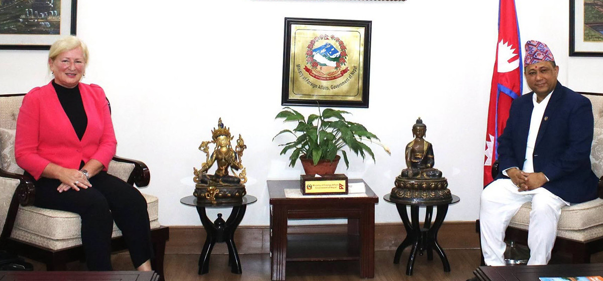 परराष्ट्र मन्त्री खनाल र फ्रान्सेली राजदूत कोर्तेवालबीच शिष्टाचार भेटवार्ता