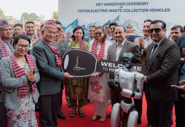 ललितपुर महानगरलाई ११ थान फोटोन TM1 हस्तान्तरण : नेपालमै पहिलो पटक फोहोर संकलनका लागि इलेक्ट्रिक गाडी प्रयोग हुने