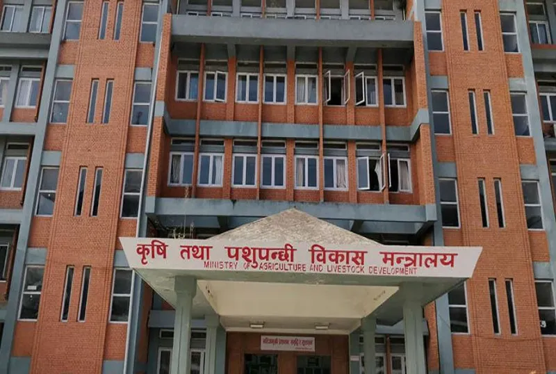 मल आपूर्तिमा सहजीकरण गर्न मन्त्री चौधरीको पहल