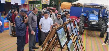 तस्बिरमार्फत गुल्मी चिनाउँदै दिनेश