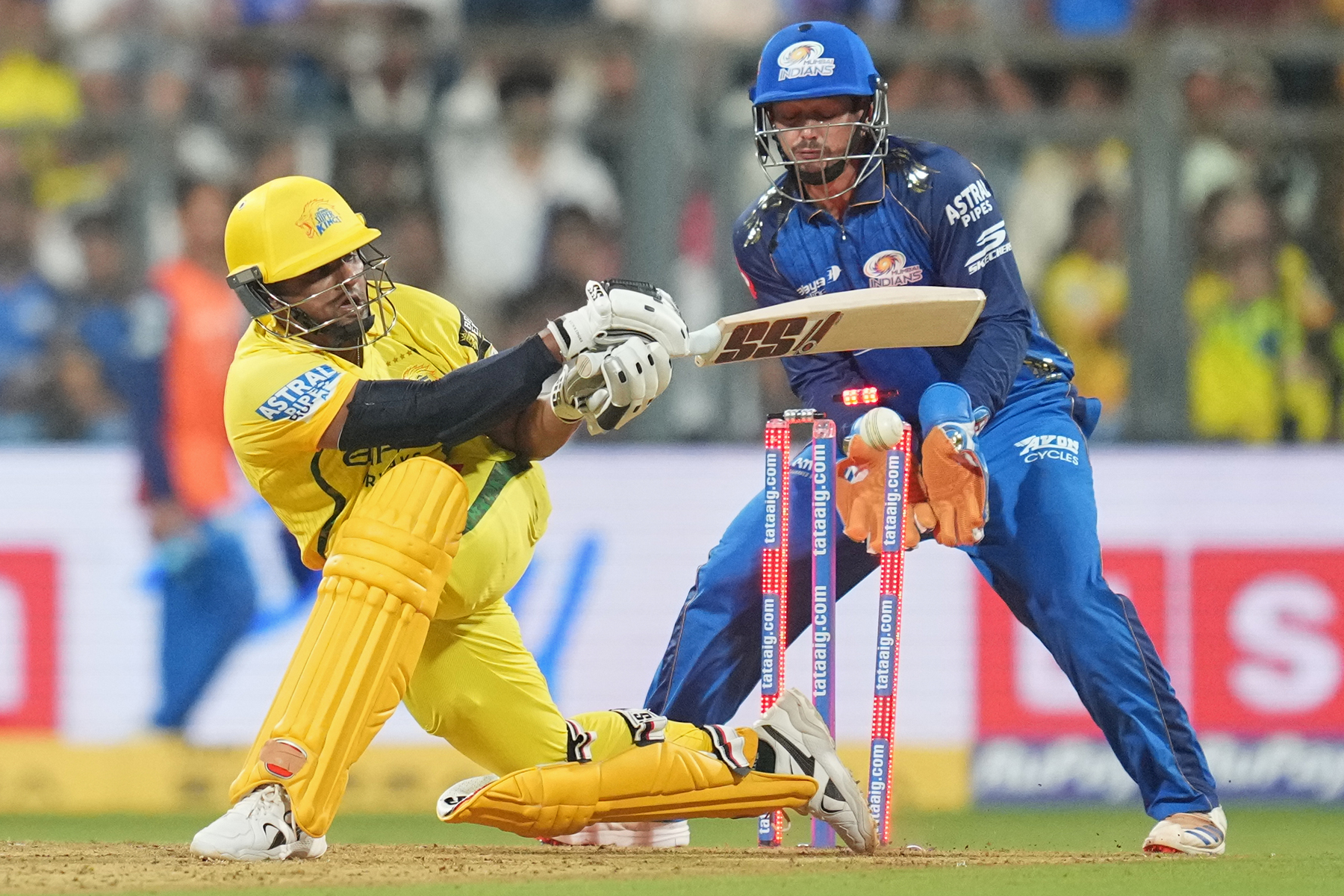 आईपीएल : मुम्बईविरुद्ध ब्याटिङ्ग गरिरहेको चेन्नईलाई तेस्रो झट्का