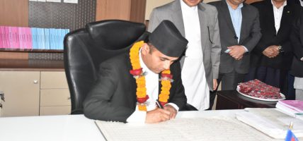 महान्यायाधिवक्ता कँडेलविरुद्धका उजुरीमाथि सुनुवाइ जारी