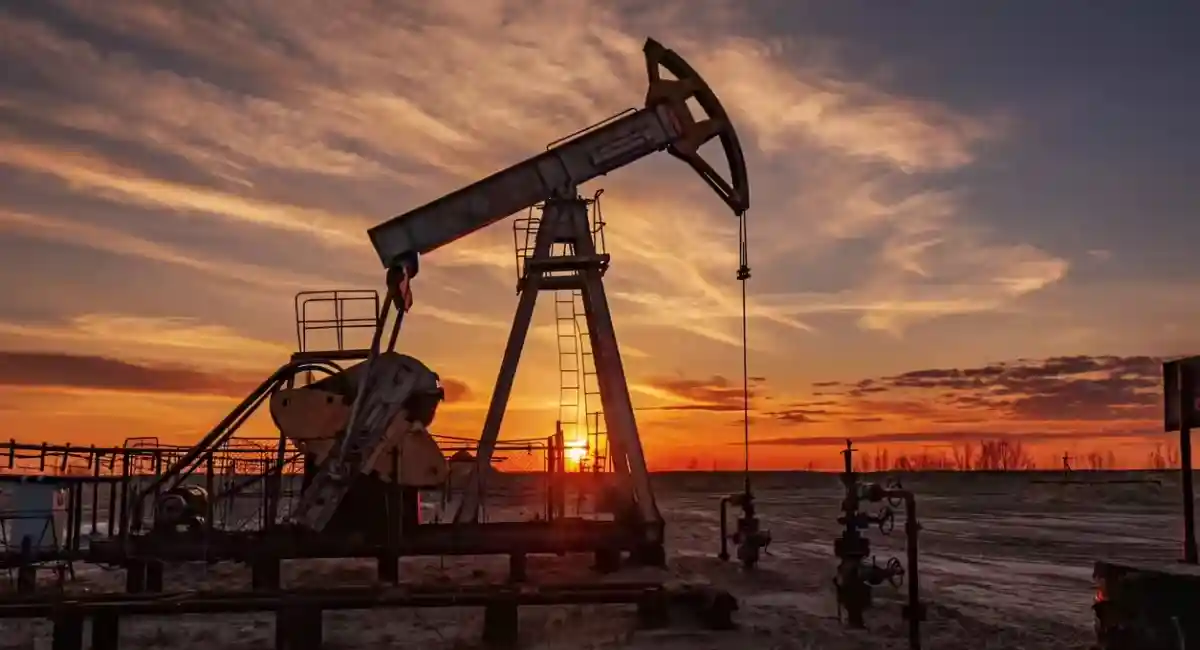 हर्मुज खोल्ने इरानको घोषणापछि तेलको मूल्यमा झण्डै १५ प्रतिशत गिरावट