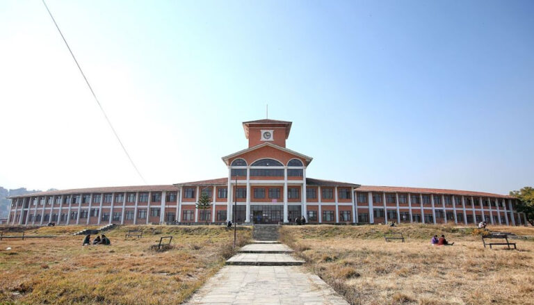 त्रिभुवन विश्वविद्यालयका तीन शीर्ष पदाधिकारीद्वारा सामूहिक राजीनामा