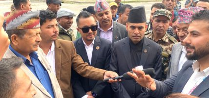 मन्त्री डा तिमिल्सिनाद्वारा सुरक्षण मुद्रण केन्द्रको निरीक्षण, राजस्व तिरेको २४ घण्टाभित्र छाप्न सुरु