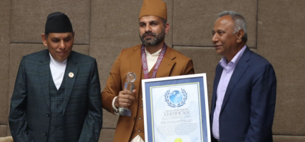 एकै पटक धेरै पुस्तक प्रकाशन गरेर विश्व कीर्तिमान