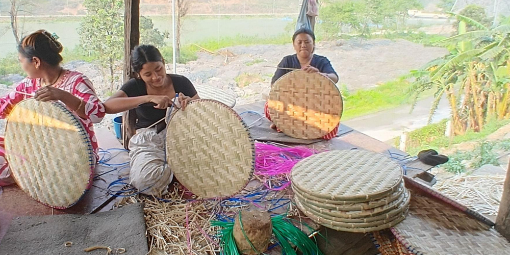 परम्परागत सीप र हस्तकला आम्दानीको मुख्य स्रोत