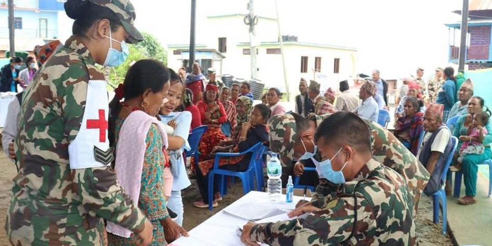 सेनाको स्वास्थ्य शिविरबाट पाँच सय जना लाभान्वित
