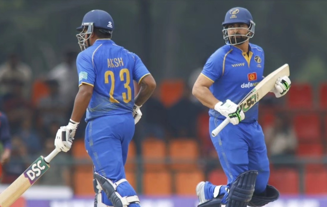 अर्यान्सको शतकमा युएईले ओमानलाई दियो २६९ रनको लक्ष्य