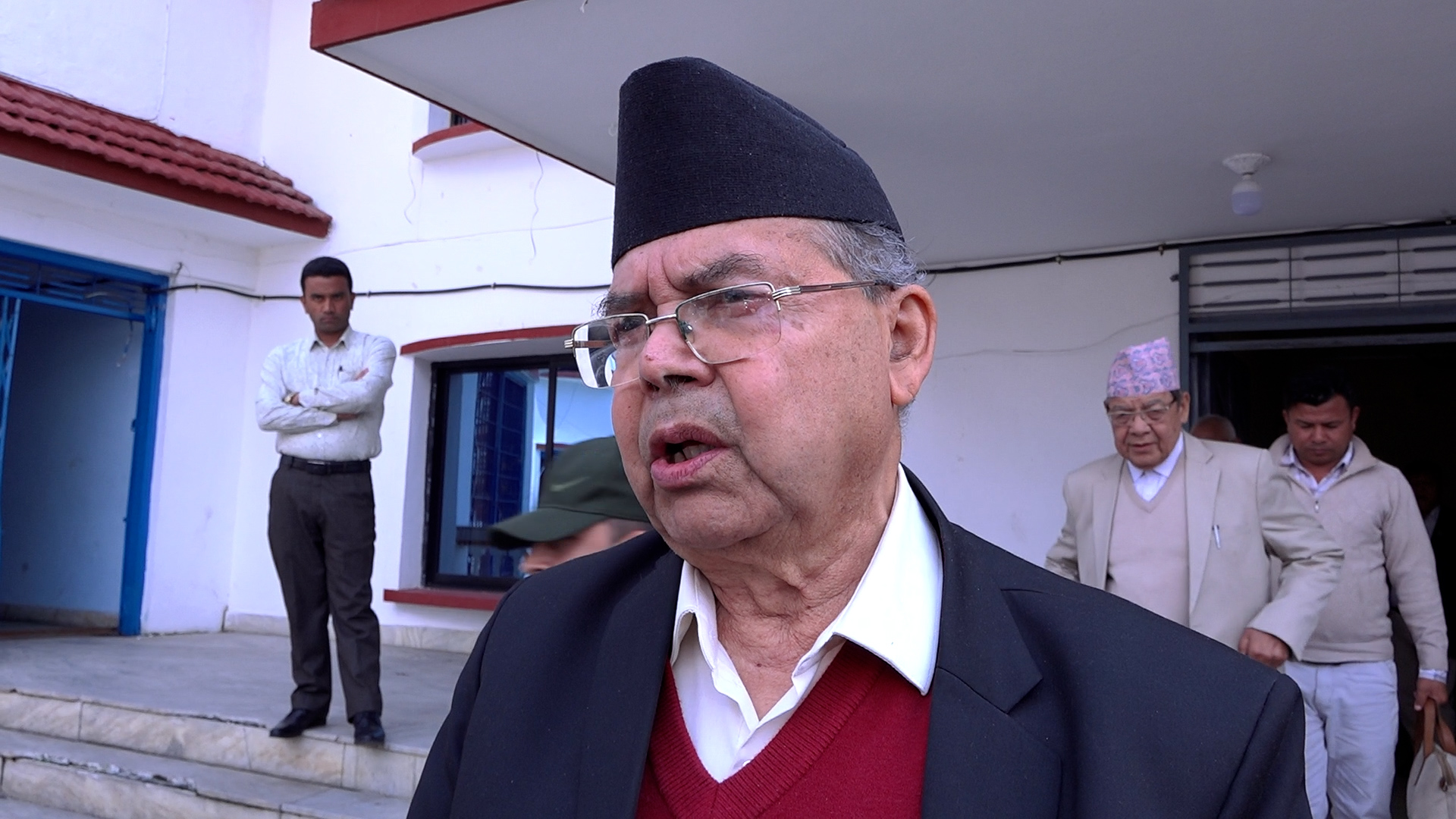 ओली र लेखकको प्रक्राउ सामान्य प्रक्रिया र कानुन विरुद्ध भएको हो : वरिष्ठ नेता खनाल (भिडियो सहित)