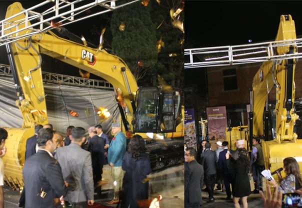 बतास ग्रुपले भित्र्यायो क्याटरपिलरको हाइड्रोलिक २ एक्स्काभेटर बतास ग्रुपले भित्र्यायो क्याटरपिलरको हाइड्रोलिक २ एक्स्काभेटर