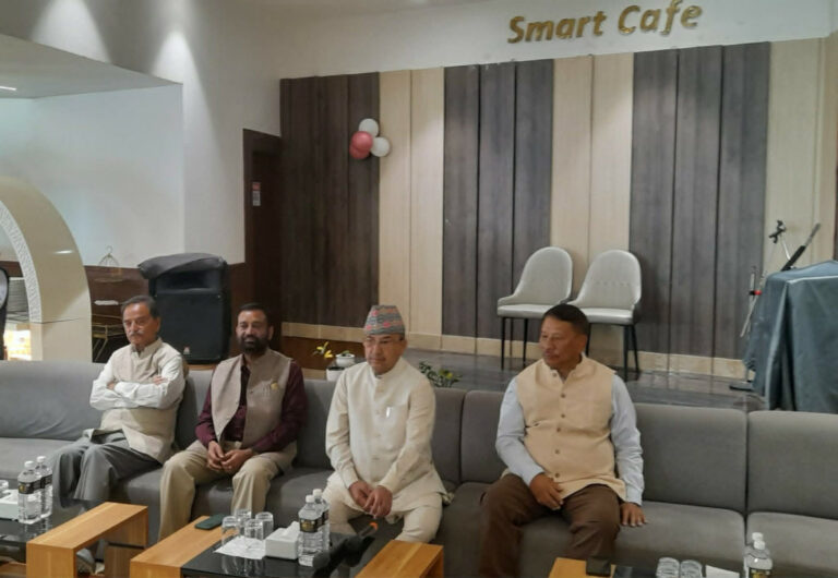 सर्वोच्चको फैसलापछि देउवा–खड्का समूह रणनीति छलफलमा