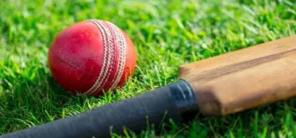 आइसिसी विश्वकप क्रिकेट लिग–२: ओमानविरुद्धको खेलमा नेपालले बलिङ गर्दै