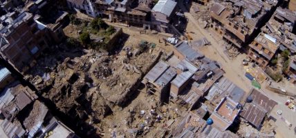 ०७२ विनाशकारी भूकम्प : दशक वित्यो पीडा र सम्झना ताजै, सरकार के गर्दैछ ?