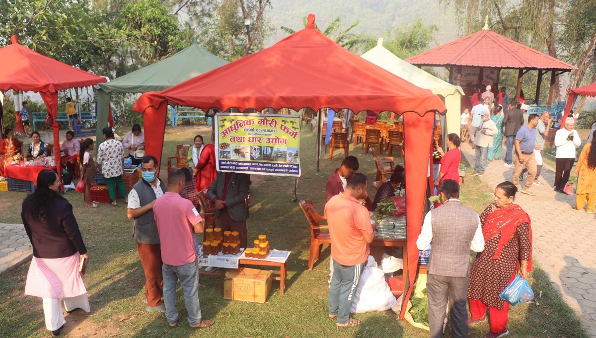 नगरपालिकाद्वारा हाटबजार सञ्चालन