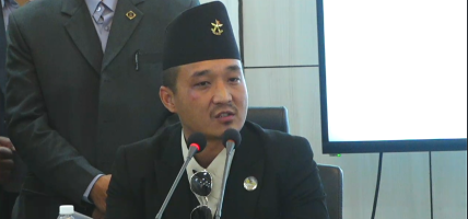 प्रधानमन्त्री शाह र गृहमन्त्री गुरुङबीच छलफल