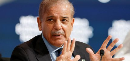 अमेरिका–इरान वार्ताको पहलका लागि पाकिस्तानी प्रधानमन्त्री कतारमा