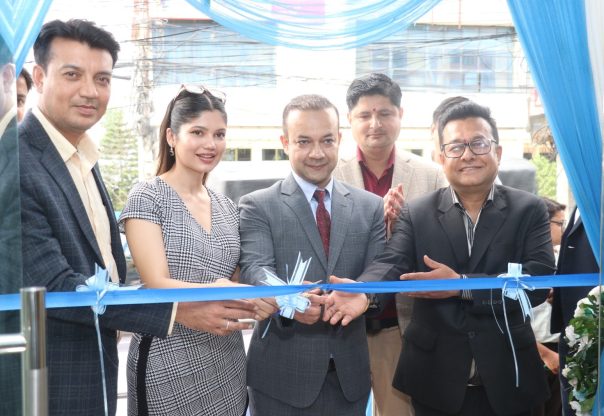 कजारिया रमेश टायल्सले इमाडोलमा नयाँ शोरुम उद्घाटन: नेपालमा विस्तार तेज गर्दै