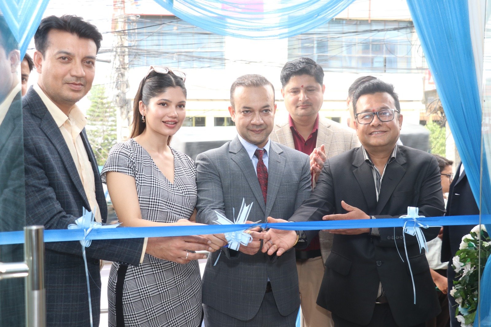 कजारिया रमेश टायल्सले इमाडोलमा नयाँ शोरुम उद्घाटन: नेपालमा विस्तार तेज गर्दै