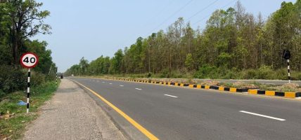 नारायणगढ–बुटवल सडक विस्तार स् सडक सुरक्षाको काम पनि जारी