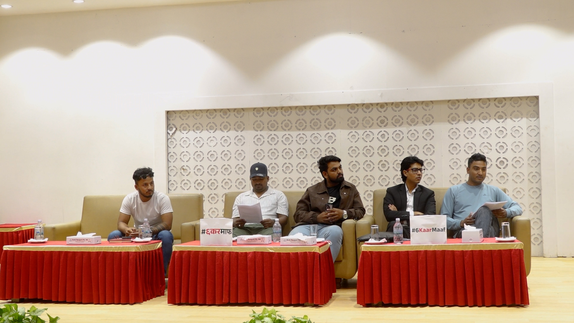 जेन्जी अगुवा मिराज ढुङ्गाना समूहको माग : पेट्रोलियम पदार्थमा लाग्ने ६ प्रकारका कर हटाउन आग्रह