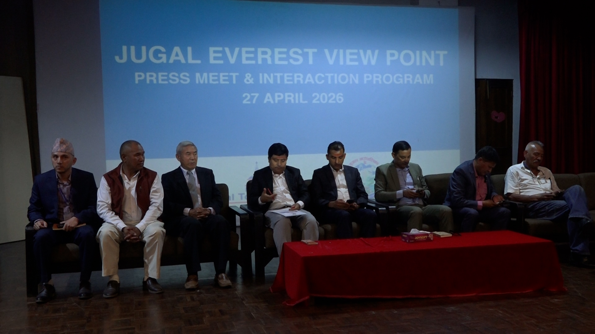 ५ हजार ५७० मिटर उचाइमा रहेको ‘जुगल एभरेष्ट भ्यु प्वाइन्ट’ को सफल आरोहण