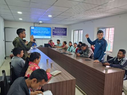 शिक्षामा लगानीका लागि सरोकारवालासँग संवाद : शैक्षिक सुधारमा जोड