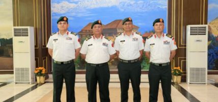 प्रधान सेनापतिद्वारा उपरथी दज्र्यानी चिन्ह प्रदान