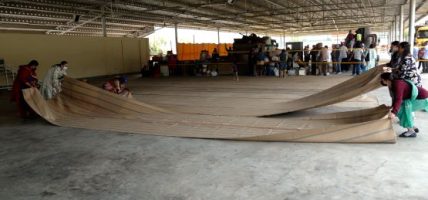 तीन सुकुमवासी परिवारलाई किर्तिपुरको राधास्वामी सत्सङ्ग केन्द्रमा लगियो