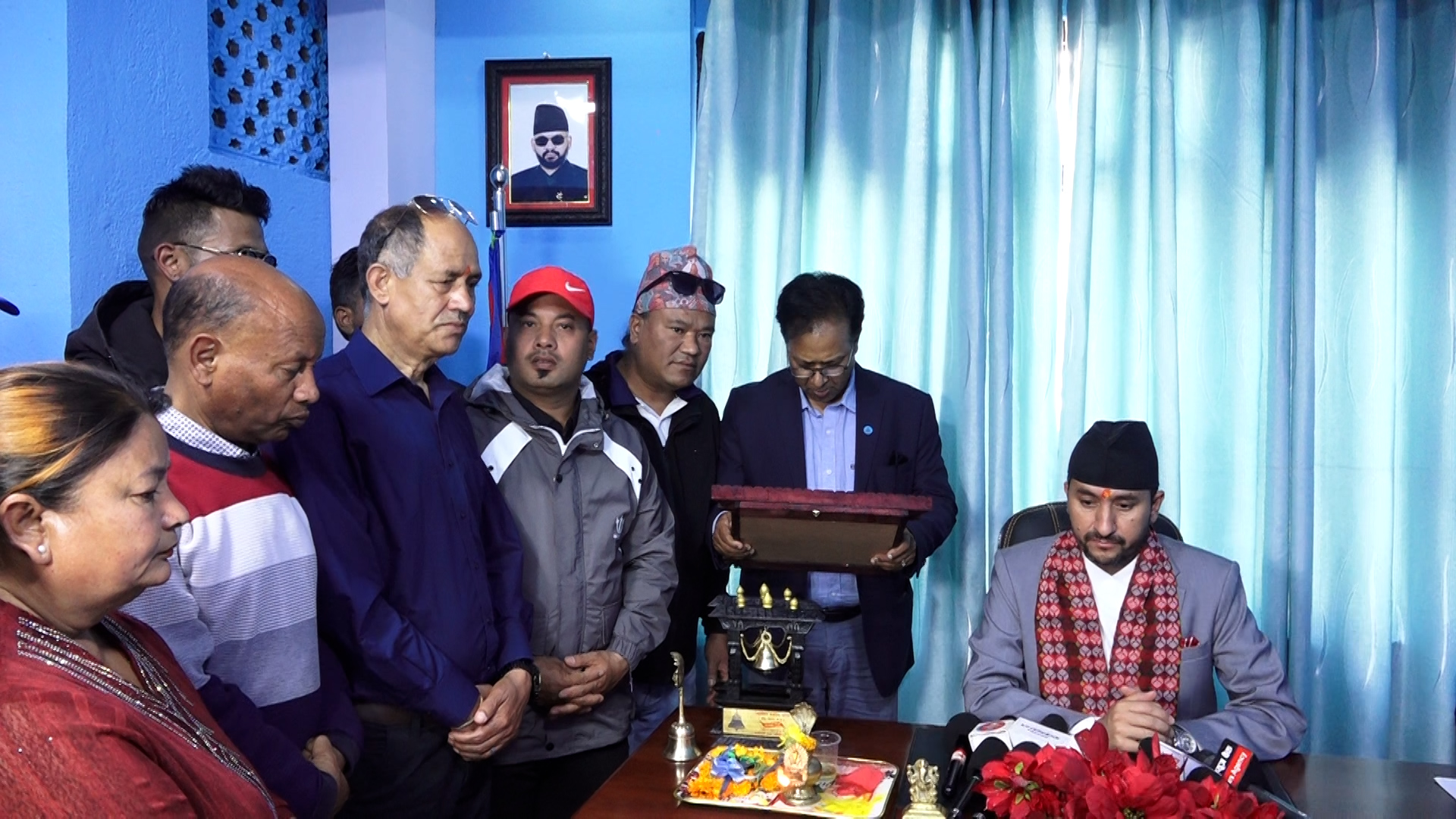 सांसद खरेलको सम्पर्क कार्यालय उद्घाटन, चुनाव जितेपछि हराउने प्रथाको अन्त्य गर्ने उद्देश्य (भिडियो सहित)