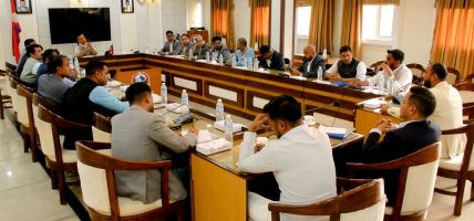 मधेश र लुम्बिनी प्रदेशका सांसदसँग गृहमन्त्रीको छलफल : सीमापार तस्करी नियन्त्रणमा जोड