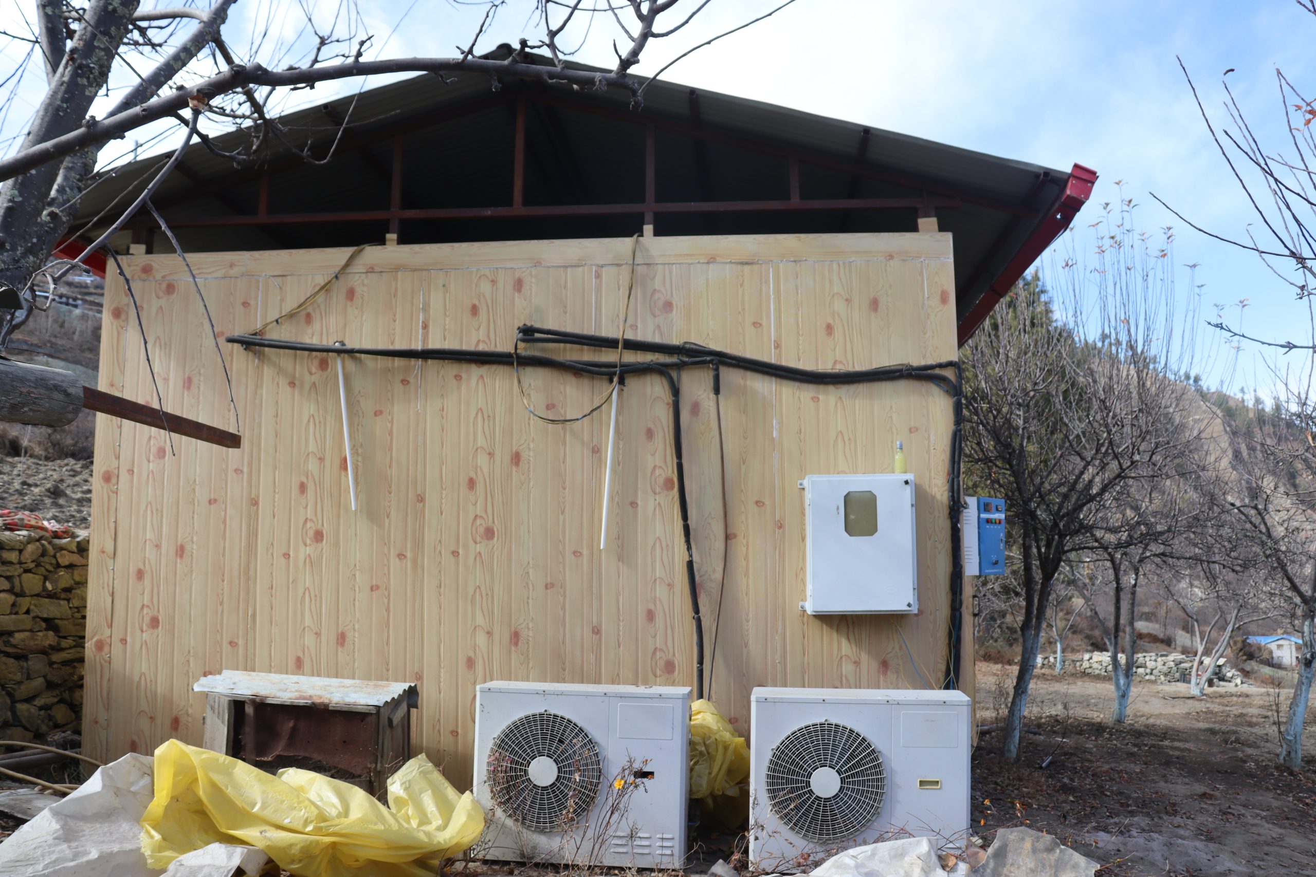 विद्युत् अभावले कोल्डस्टोर प्रयोगविहीन, कृषक सस्तो मूल्यमा स्याउ बेच्न बाध्य