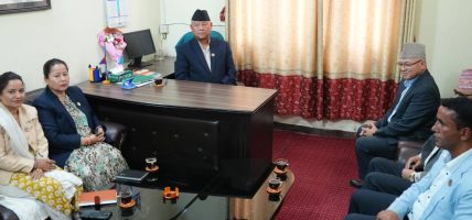 सरकारको अध्यादेश शासन विरुद्ध विपक्षी मोर्चाबन्दी : राष्ट्रपतिलाई गुहार्दै चार दल