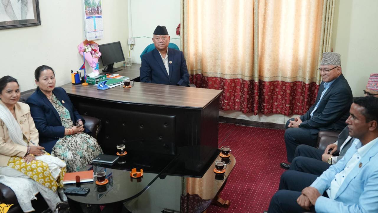 सरकारको अध्यादेश शासन विरुद्ध विपक्षी मोर्चाबन्दी : राष्ट्रपतिलाई गुहार्दै चार दल