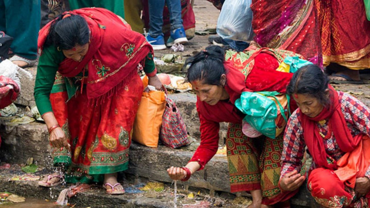 वैशाख कृष्ण औँसीः मातृ सम्मान दिवस अर्थात् आमाको मुख हेर्ने पर्व मनाइँदै