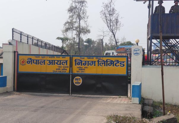 कर्णालीमा इन्धन भण्डारण नहुँदा उपभोक्तालाई सास्ती