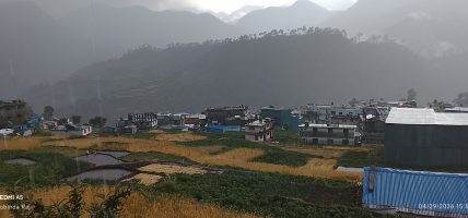 बाजुरामा हावाहुरीसहित चट्याङ र असिनापानी : पाकेको गहुँवालीमा क्षति