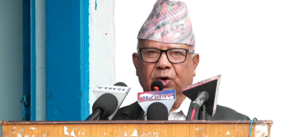 कम्युनिस्ट आन्दोलन संकटमा, गहन समीक्षा आवश्यक : माधवकुमार नेपाल