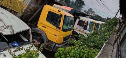 मकवानपुरमा १३ वटा ओभर लोड टिपर नियन्त्रणमा