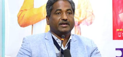 सरकारी कर हटाएर पेट्रोलियम पदार्थको मूल्य घटाउन प्रभु साहको माग