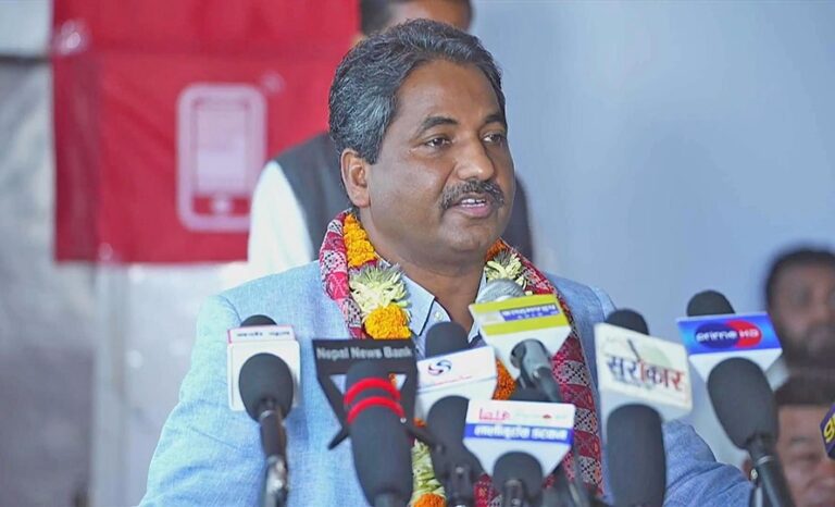 पटक पटक मन्त्री बनेका प्रभु साहको सम्पत्ति छानबिनको माग पुनः चर्कियो