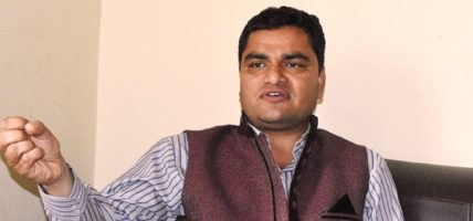 आमाको अकालमृत्यु रोक्न आफूले थालेको कार्यक्रम परिस्कृत गर्न पूर्व स्वास्थ्य मन्त्री पौडेलको सरकारलाई सुझाव