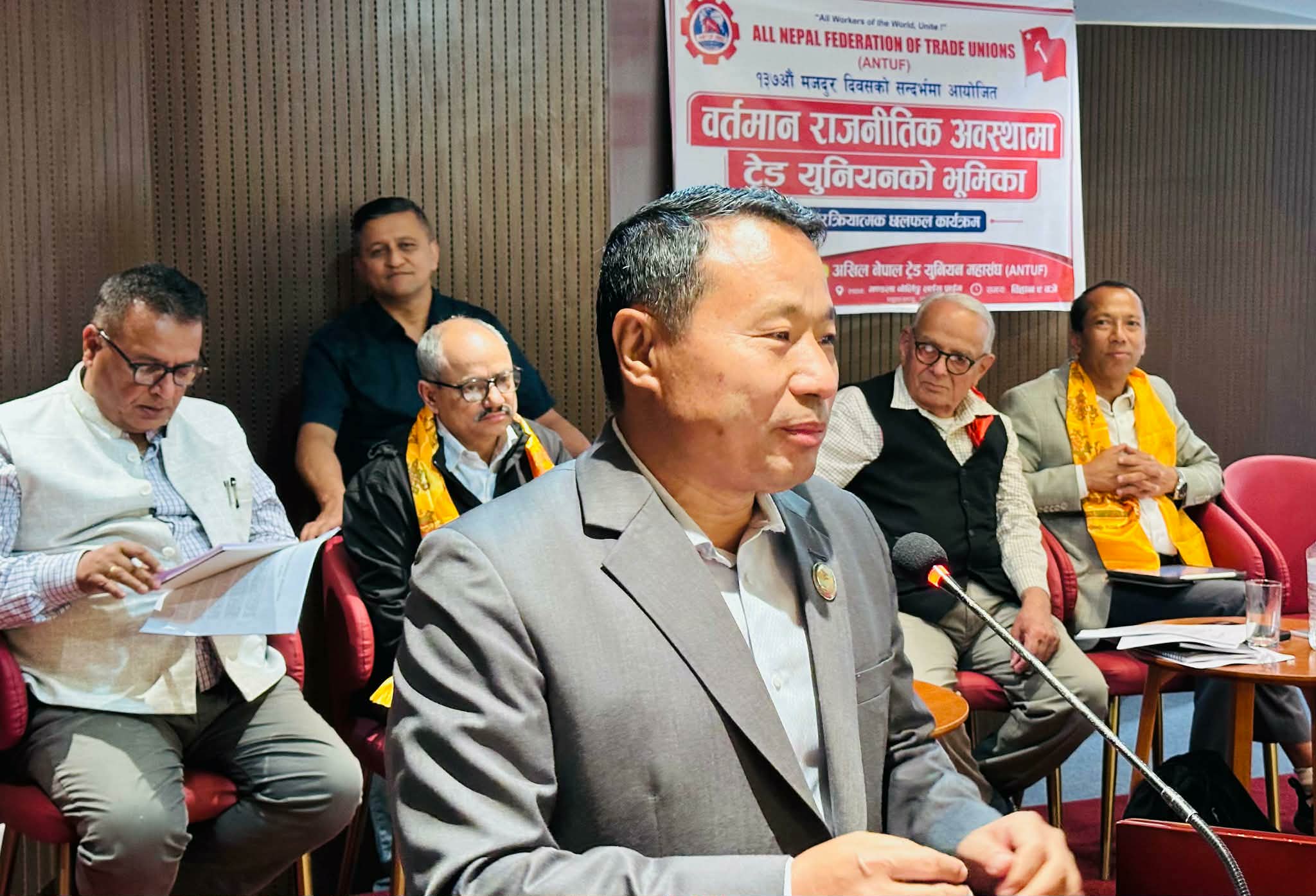 व्यवसायीलाई अपराधीको व्यवाहार नगरौँ : वर्षमान