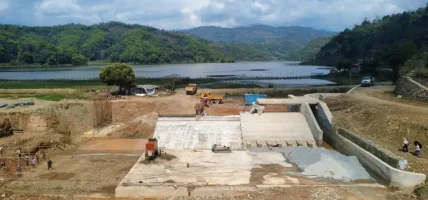 यसरी  फेरिदैछ रुपाको रुप