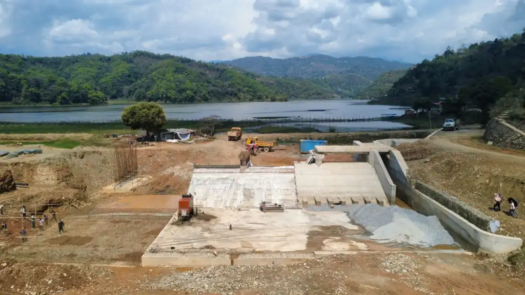 यसरी  फेरिदैछ रुपाको रुप