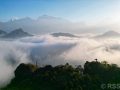 जलजलामा हिमाल र बादलको लुकामारी जलजलामा हिमाल र बादलको लुकामारी