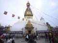 बौद्ध र स्वयम्भूमा श्रद्धालुको घुइँचो
